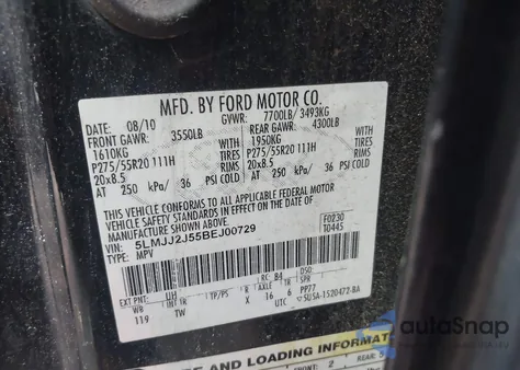 2011 Lincoln Navigator z USA, uszkodzony, nr VIN 5LMJJ2J55BEJ00729